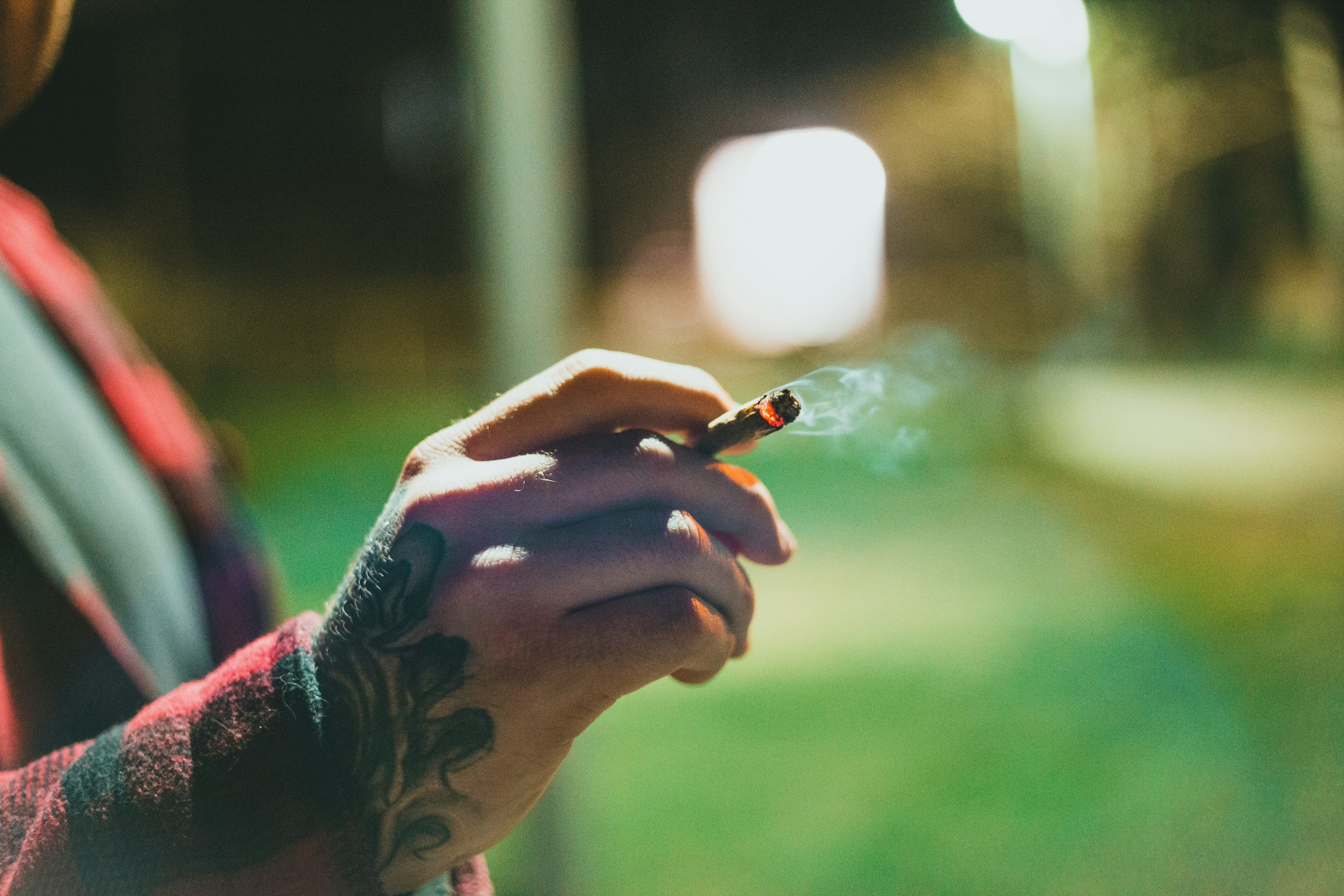 The 6 Unwritten Rules of Smoking Cannabis Every User Should Know